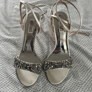 Badgley mischka strappy heels